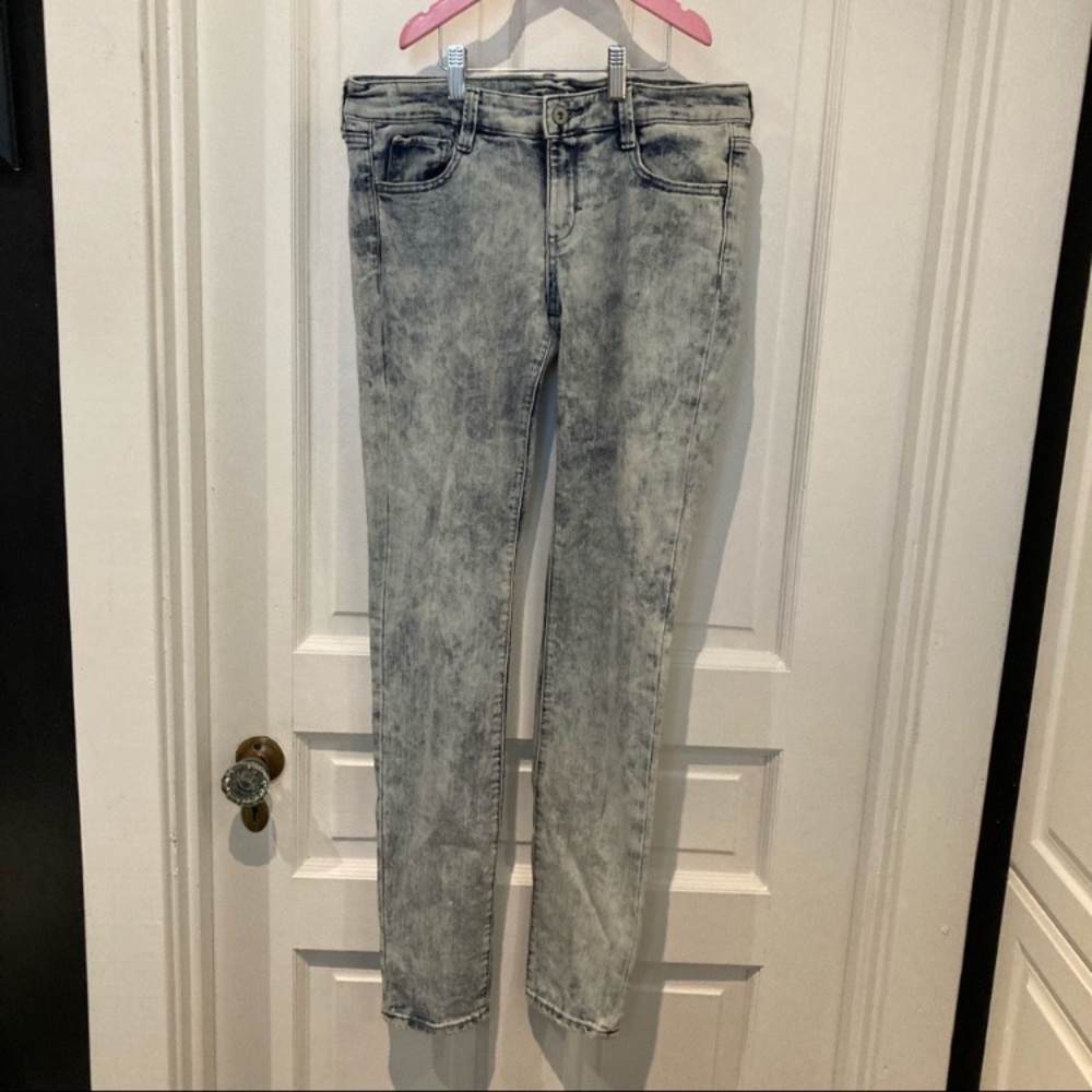 Acid Wash Jeans
